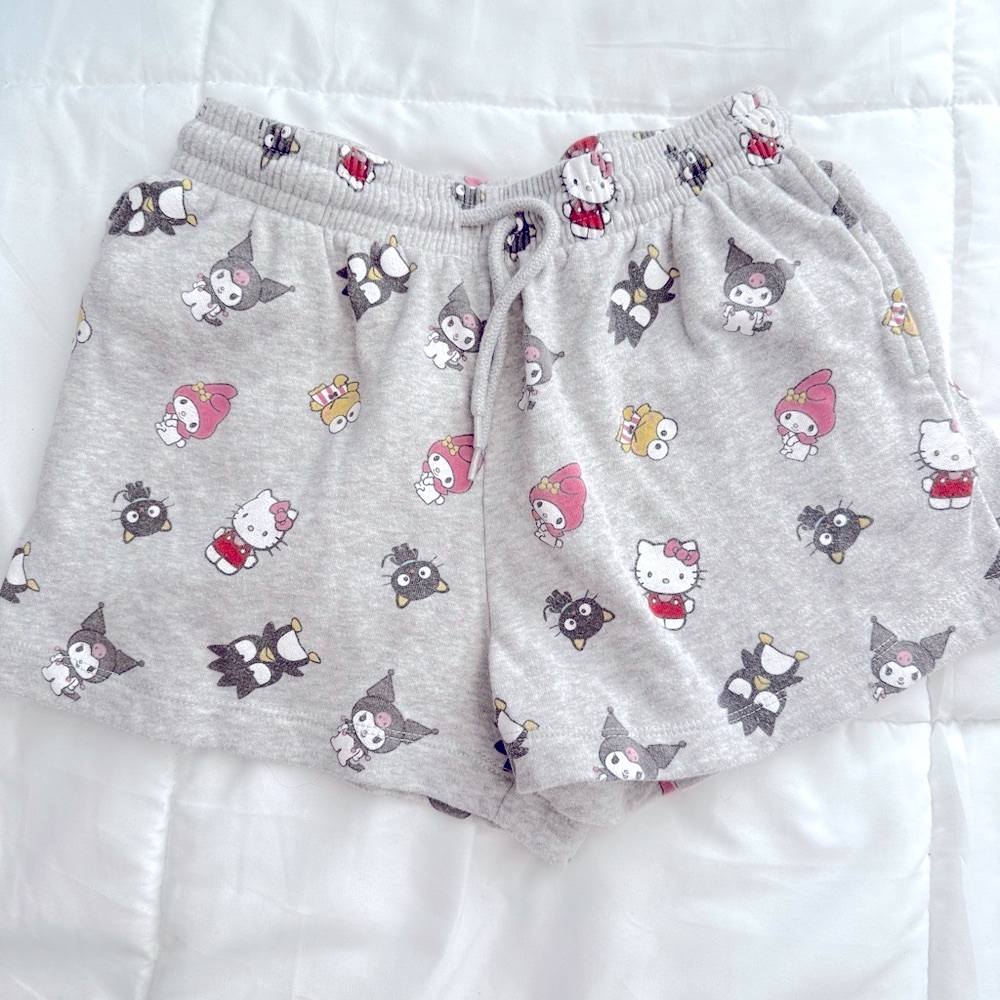 Hello Kitty Patterned Gray Athletic Shorts